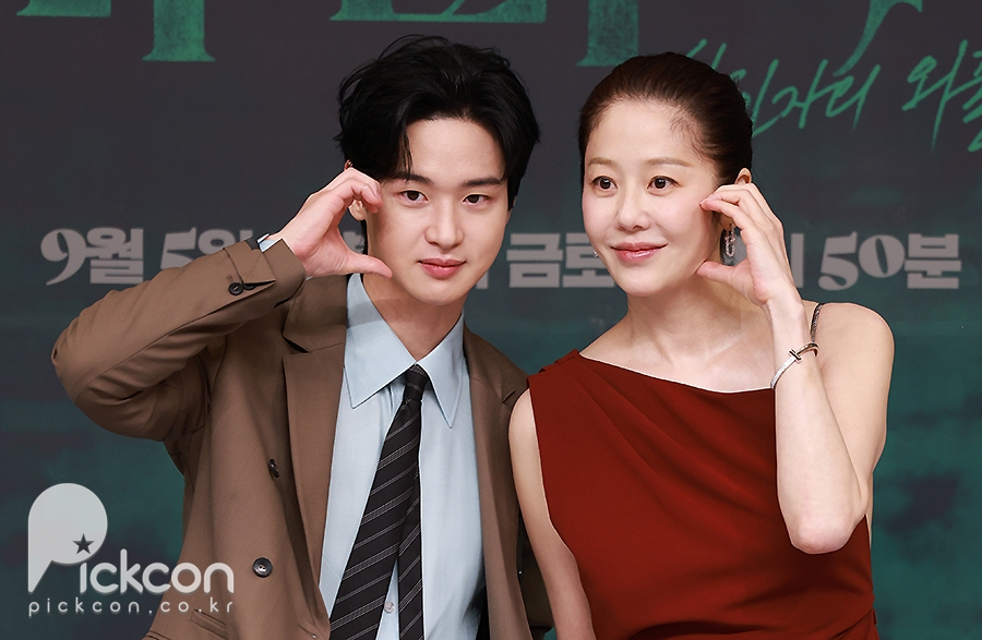 '사마귀:살인자의 외출' 고현정·장동윤, 닮았나요? 비주얼 모자 [포토]