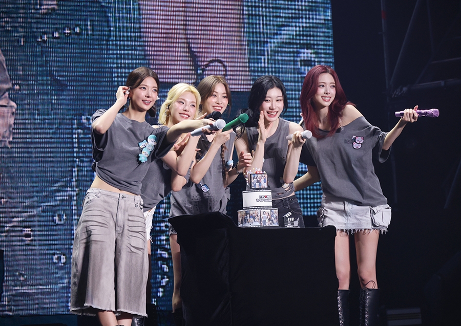  ITZY,   JYP  üᡦҹ 忡 ¦ 