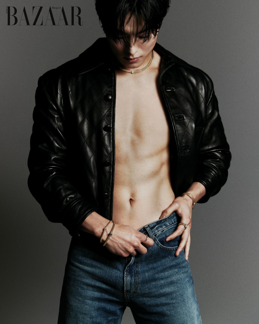 정건주, 맨살에 자켓만 툭…선명 복근으로 남성미 폭발 [화보]