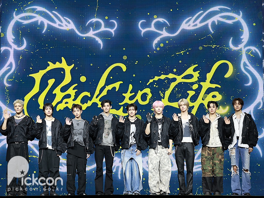 드디어 한국 상륙한 '앤팀' (포토)