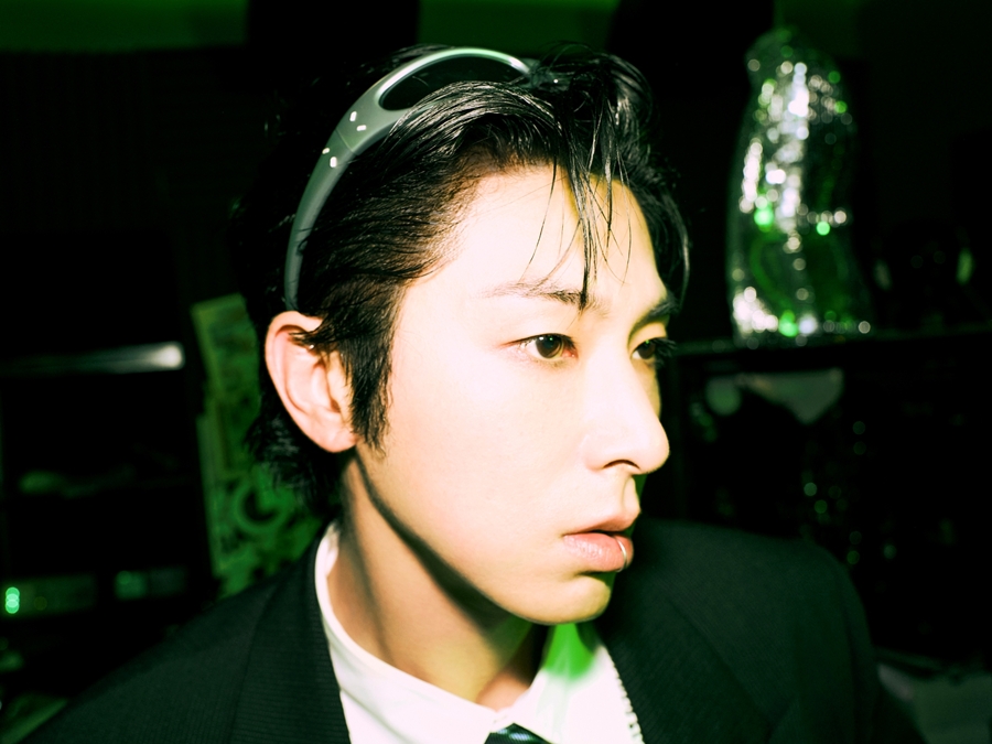 엑소 카이·아이들 민니, 유노윤호 정규 1집 지원사격…특별한 보컬 케미 선사