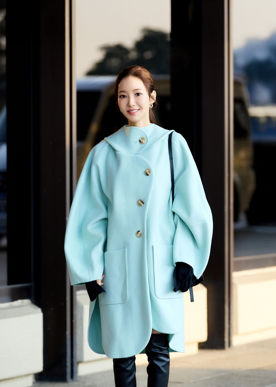 박민영, 엔폴드 도쿄 패션쇼 참석 위해 출국…감각적 스타일링 (포토)