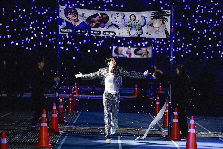 BTS ,    ڸ ܼƮ ǳ " ϰ "