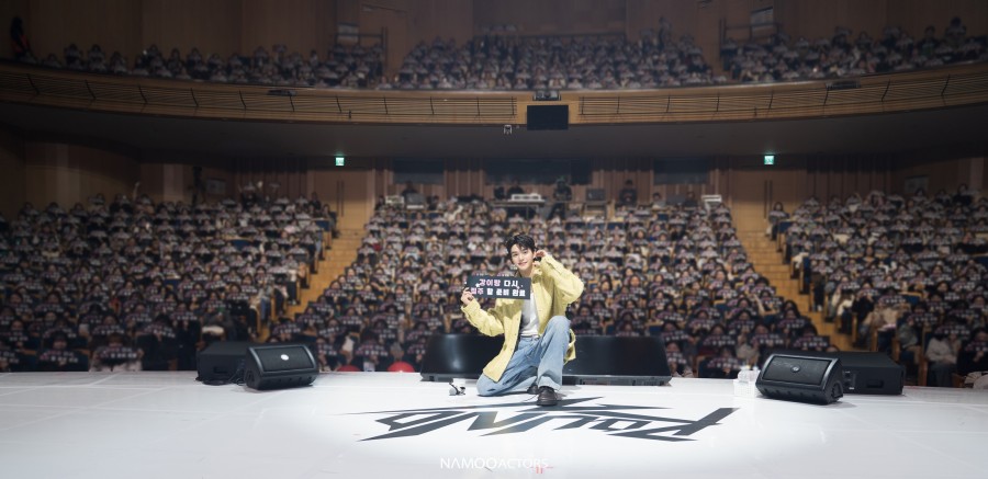 ۰,   ҹ    ᡦ"   "