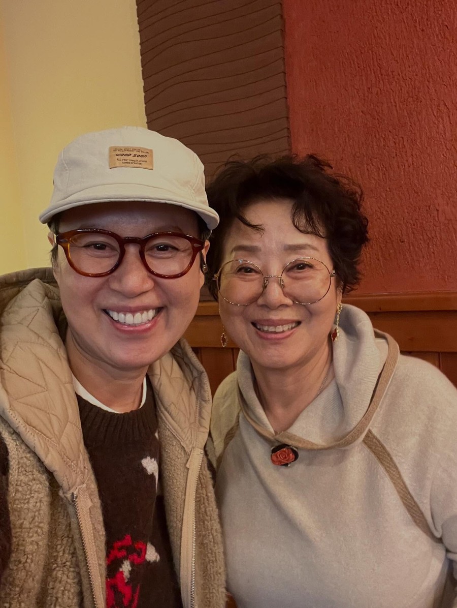 ڹ̼   Ȳ  / : ڹ̼ νŸ׷