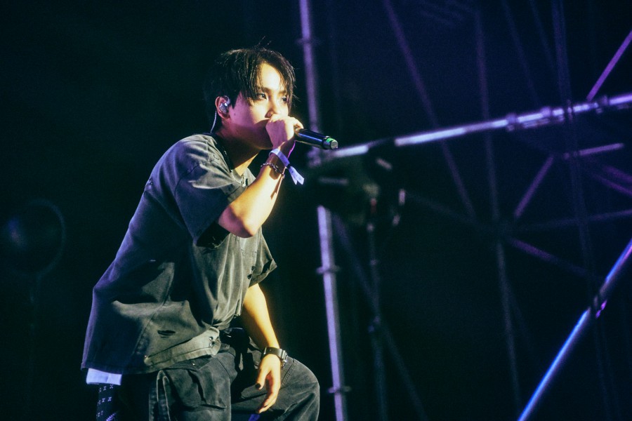 : LIVET & WANDERLOCH 