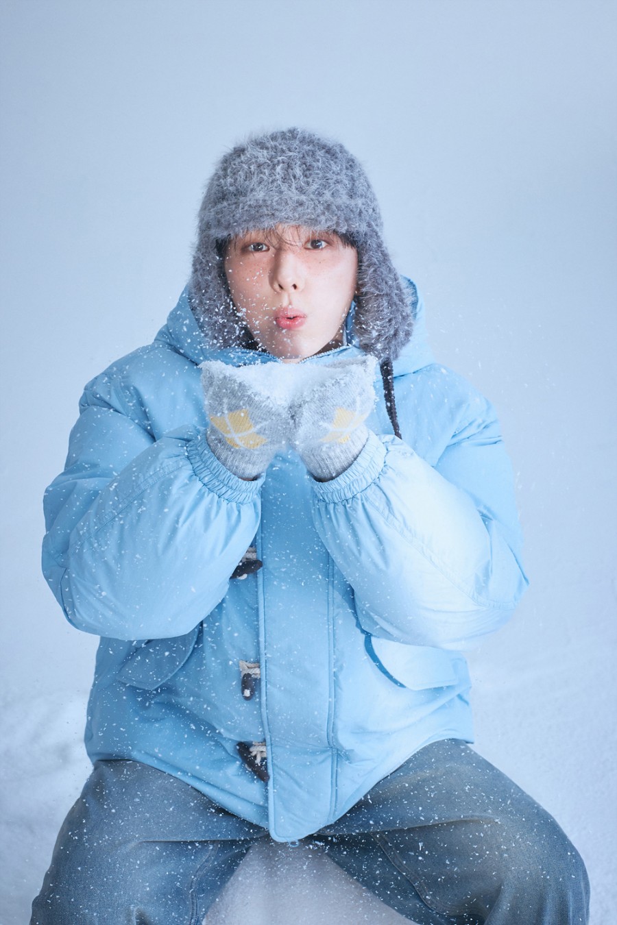 몬스타엑스 기현, 눈놀이하는 청량 소년 [화보]