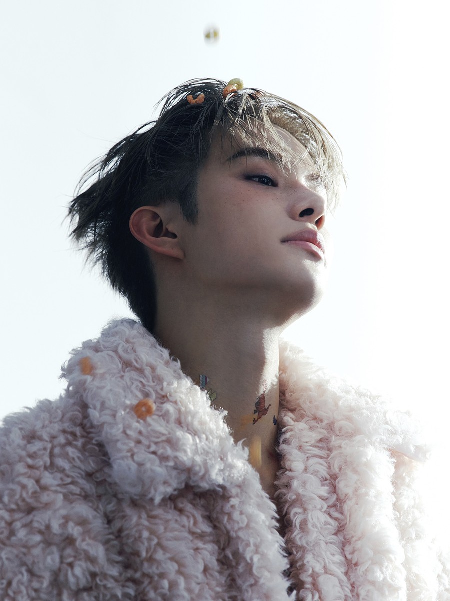 NCT , Ű ''  ù ҹ   ս  UP