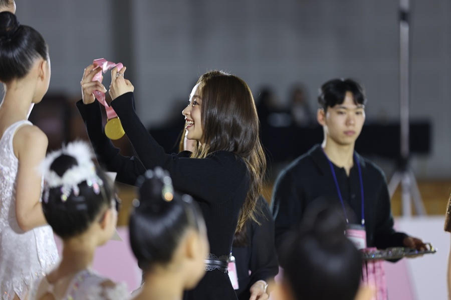 տ, 'ç' Ȳ  "     "