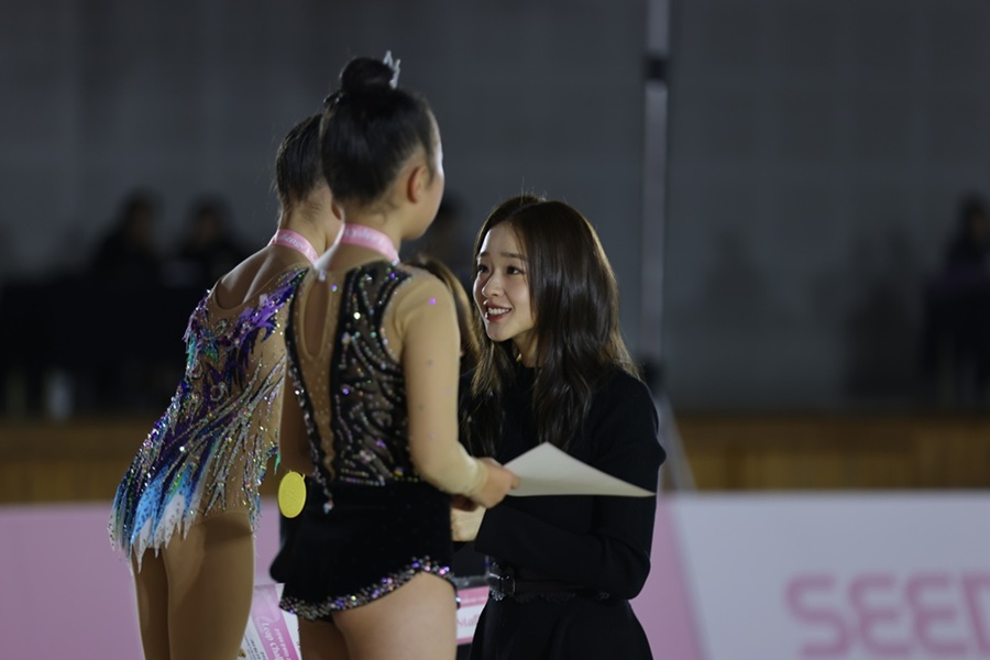 տ, 'ç' Ȳ  "     "