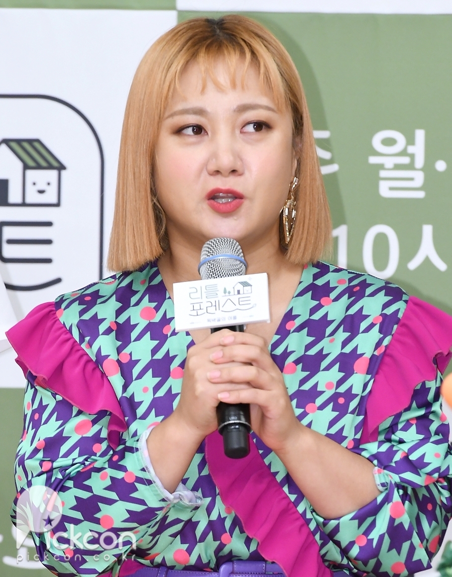 박나래 측, 매니저 갑질 논란 반박 