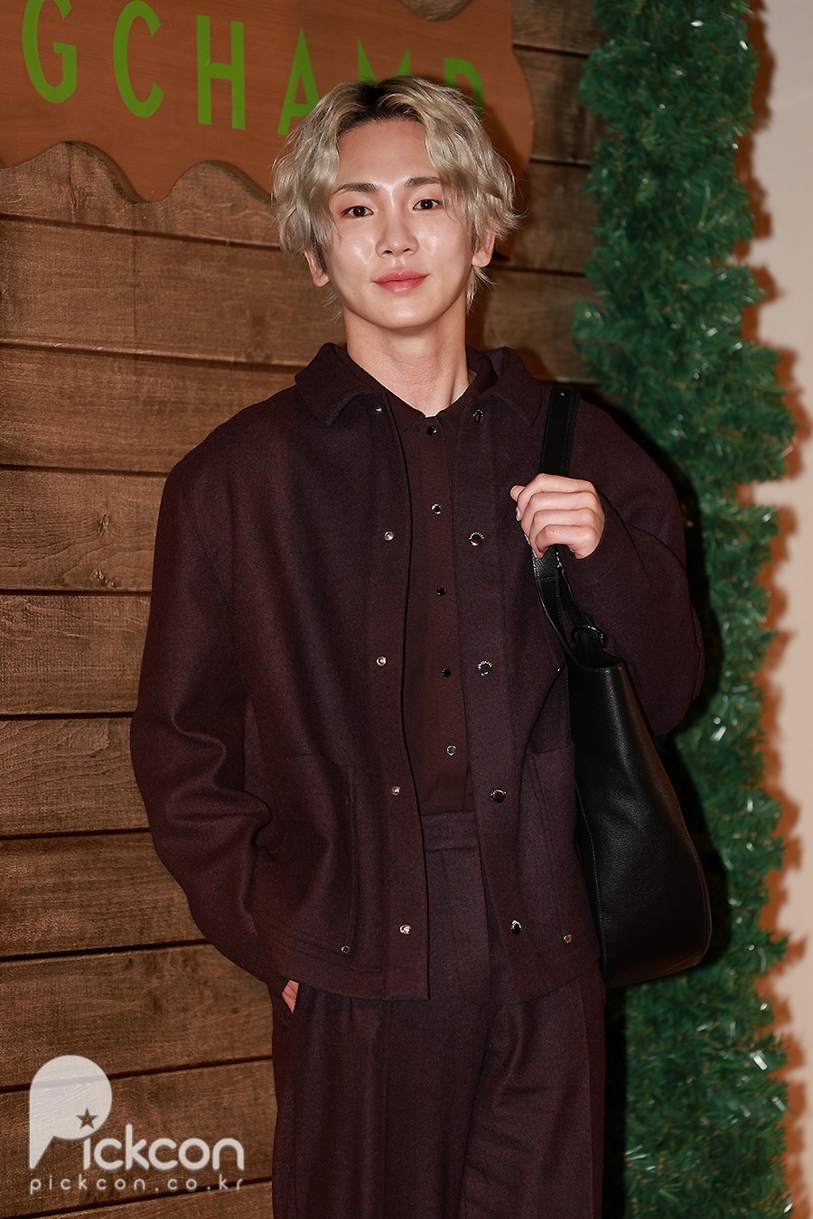 ���̴� Ű, '�ֻ��̸�' ������ ħ�� �� Ȱ�� �ߴ� "������ �ݼ�"[����PICK]