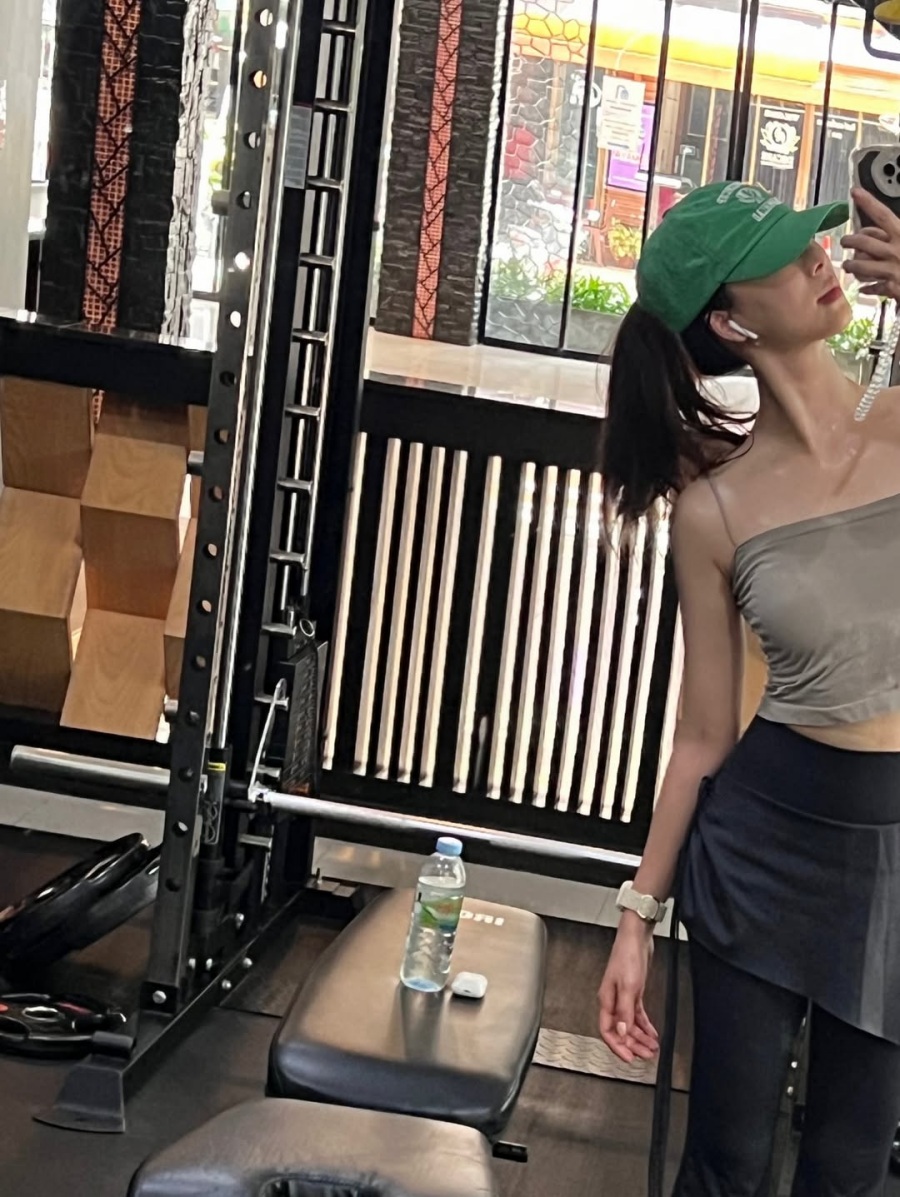 ����� ��ȥ ������ ������ä��, ������ ��Ű�� �԰� ������ ���� ڸ