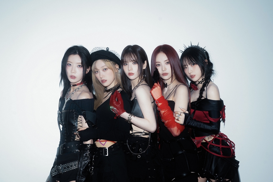 �Ƹ��׹̽� / ����: ����Ͽ콺 ����