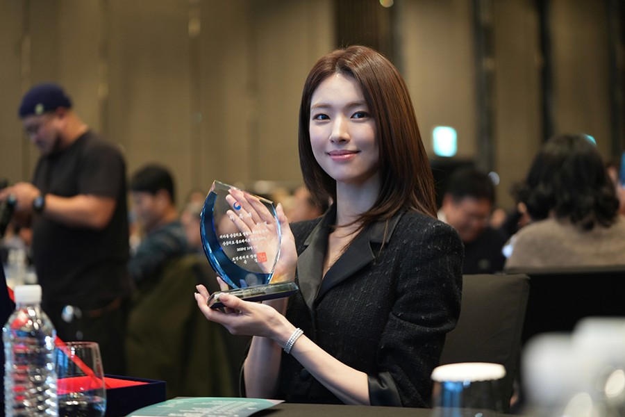 ����: ���ͽ��������θ�Ʈ ����