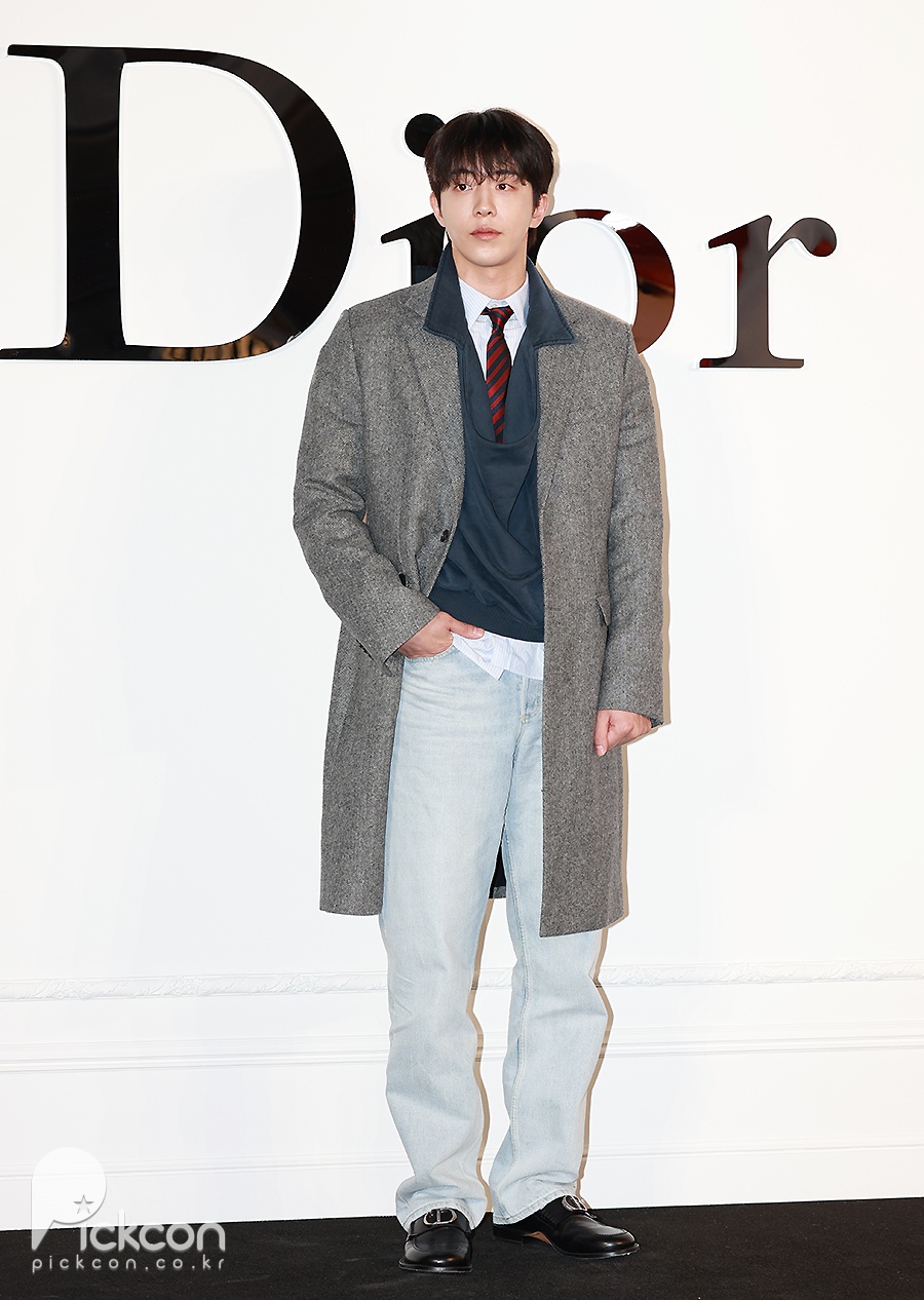 디올 포토월 / 사진: 픽콘DB
