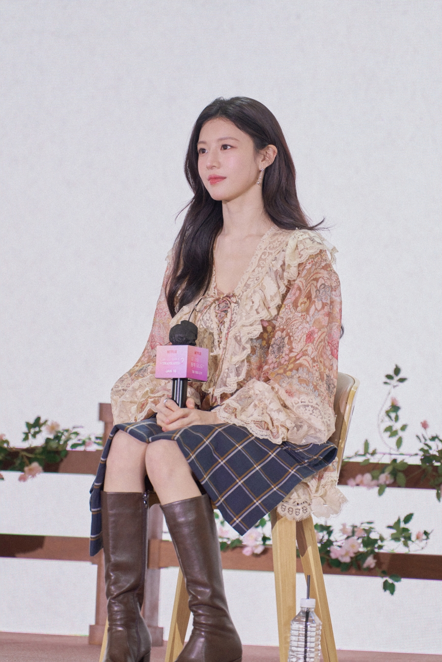 �輱ȣX������, �� �� ڸ�ƴ١�'�̻�� �뿪�ǳ���?' �� �̺�Ʈ ���� ����