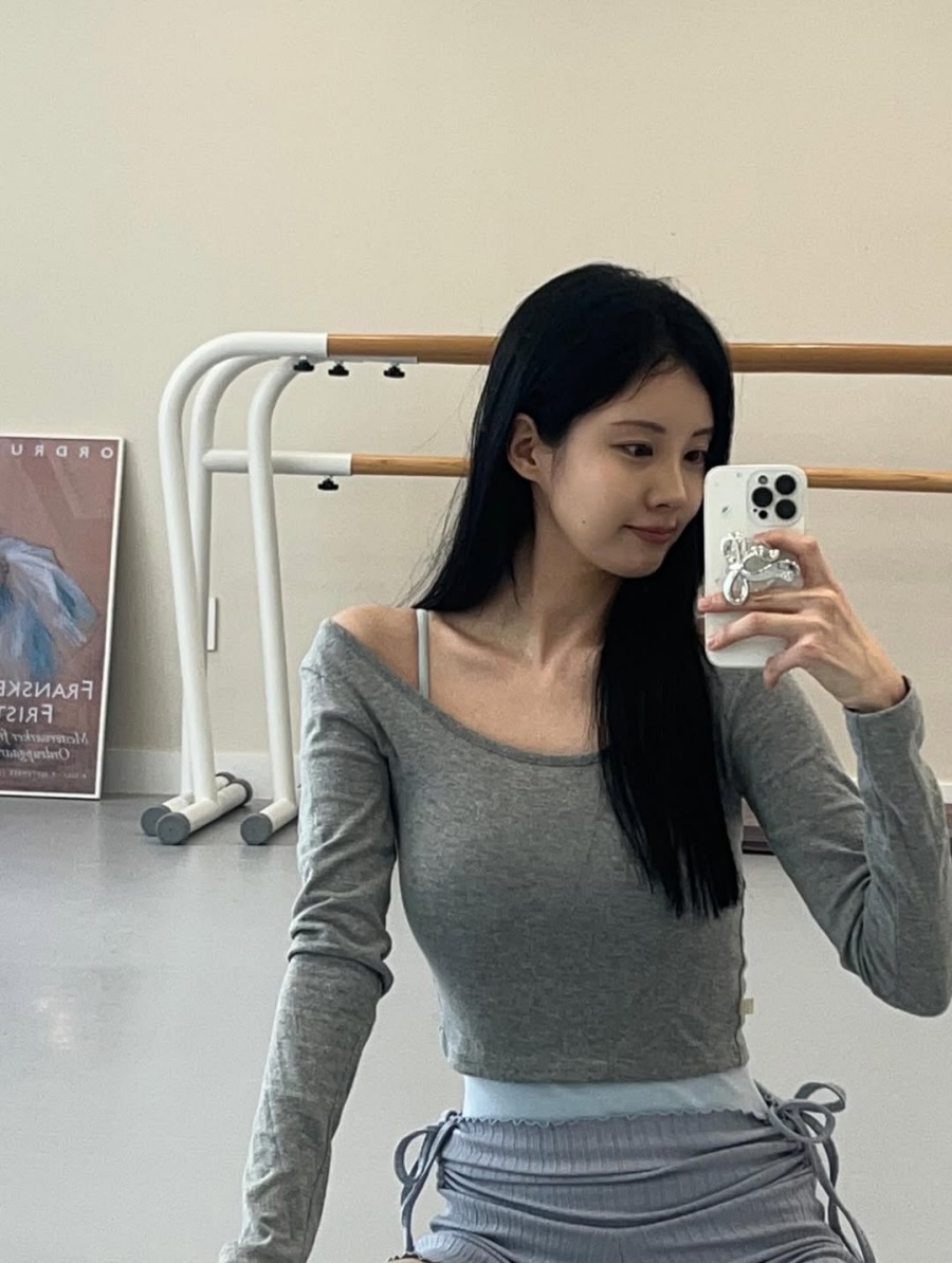 ����, �� �������� �ٸ��� �� �Ѵ� û�������� ڸ���߷��迡 10���� '���ƿ�'