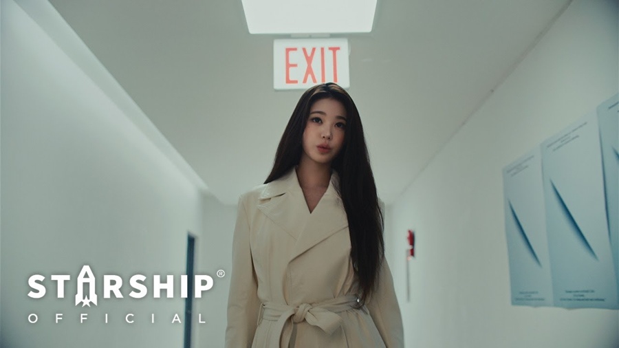 아이브 장원영, 영화 '킬빌' 주인공 변신? 커밍순 필름으로 분위기 예열