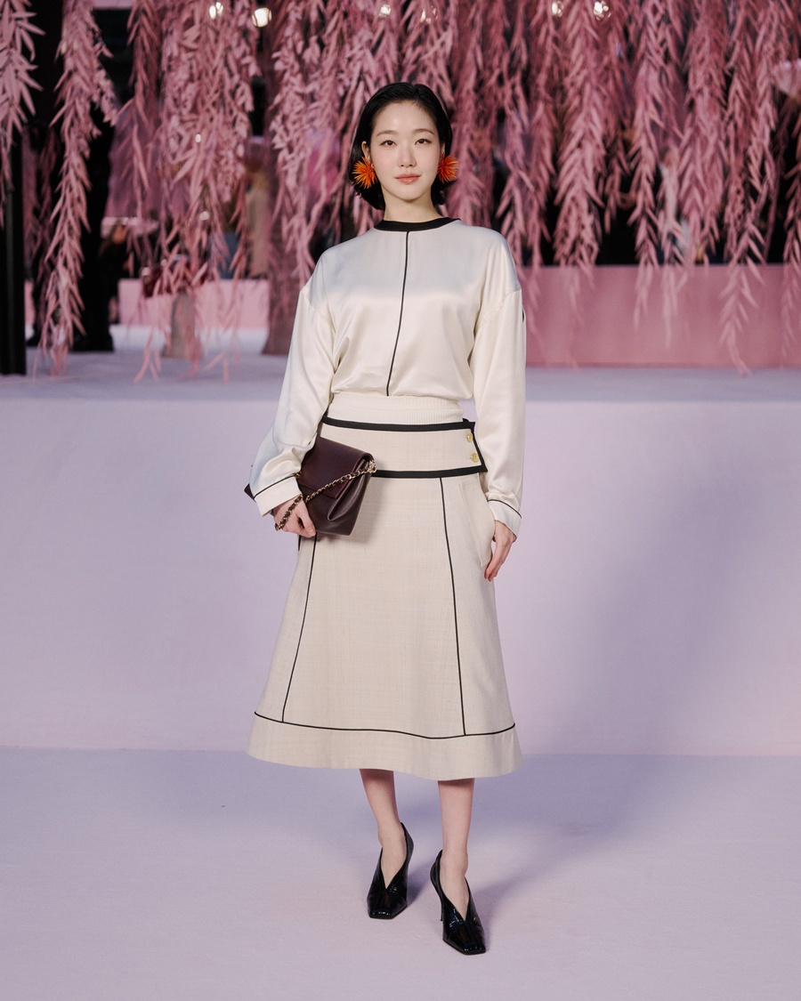 �����, �̴ϸ��� ��Ÿ�� �� '����� ������'������ �÷��� �� ����