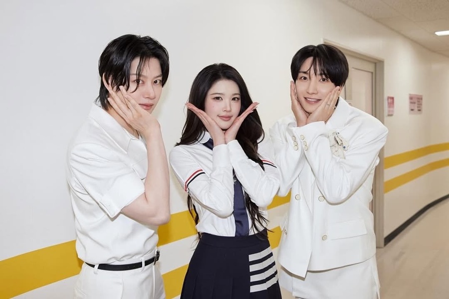 이특·희철, 하츠투하츠 에이나와 사진 찍은 이유 