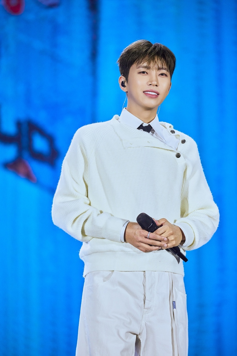 �������� 'IM HERO'�� �� 252,000�� ���� �ӿ���, ��Ÿ��� �ܼ�Ʈ ���� 