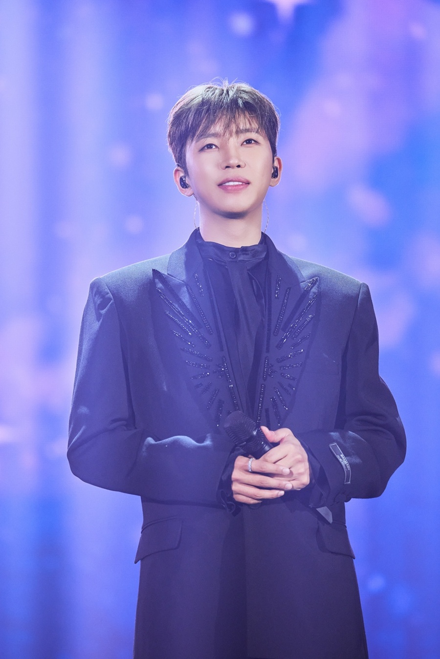 �������� 'IM HERO'�� �� 252,000�� ���� �ӿ���, ��Ÿ��� �ܼ�Ʈ ���� 