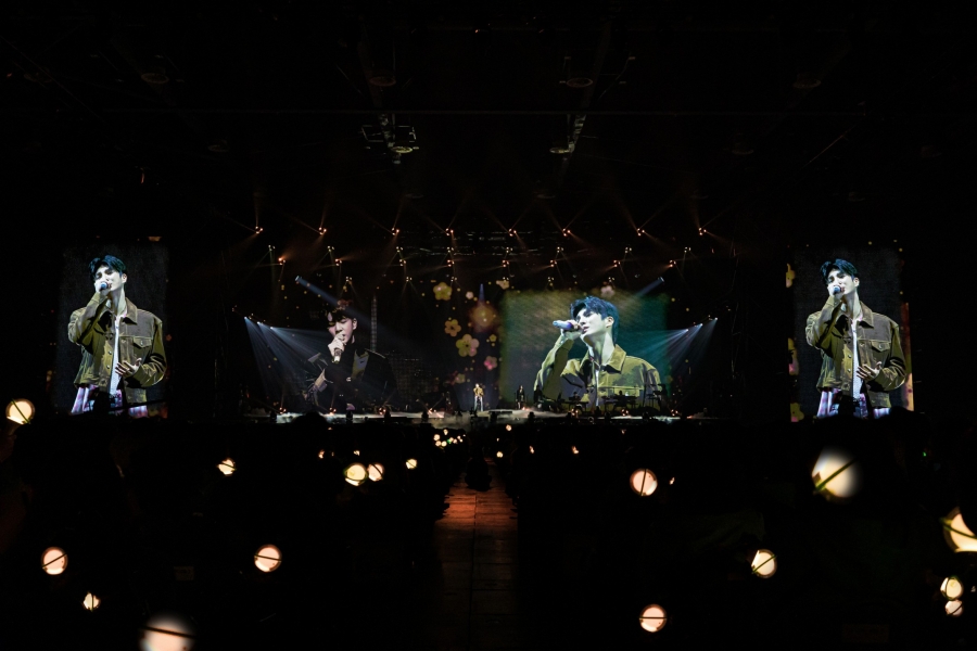 ������, �غ��� �Դ� �յΰ� �� �ܼ�Ʈ���ӿ��� ���� �����̾� ��Ź�������� ��¦ ����