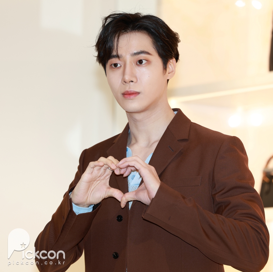 ���켮���۰� ���ƴ١��뷱Ÿ�ε��� ���ݸ� �ְ��� �뼼�� 1����?