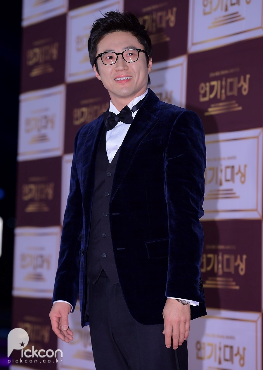 �ڽž� �׸� �Ǹ� / ���� : ����DB