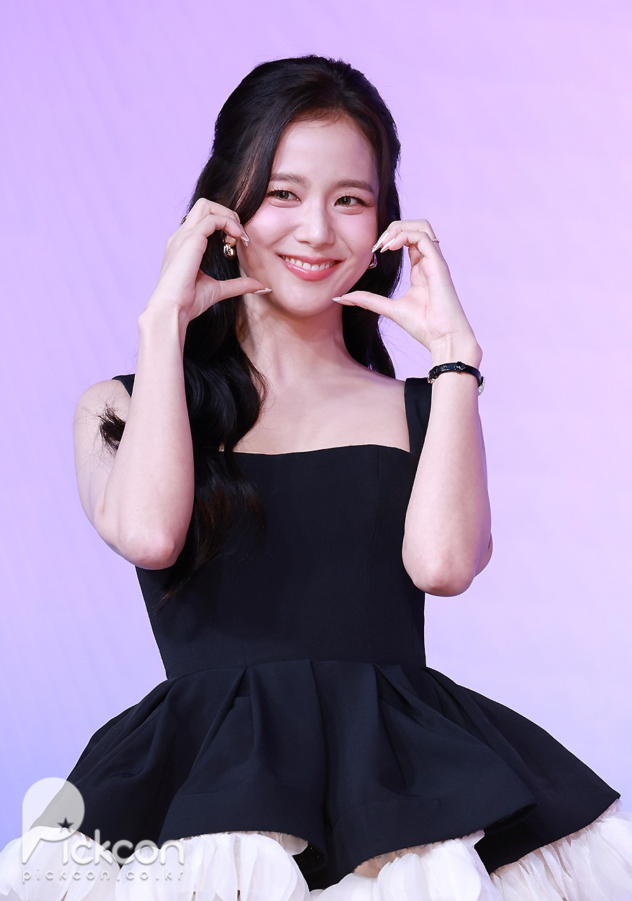 �����ϰ� ���� '������ģ'������, ȭ��Ʈ���� ���� ��� 1�� [��POLL]