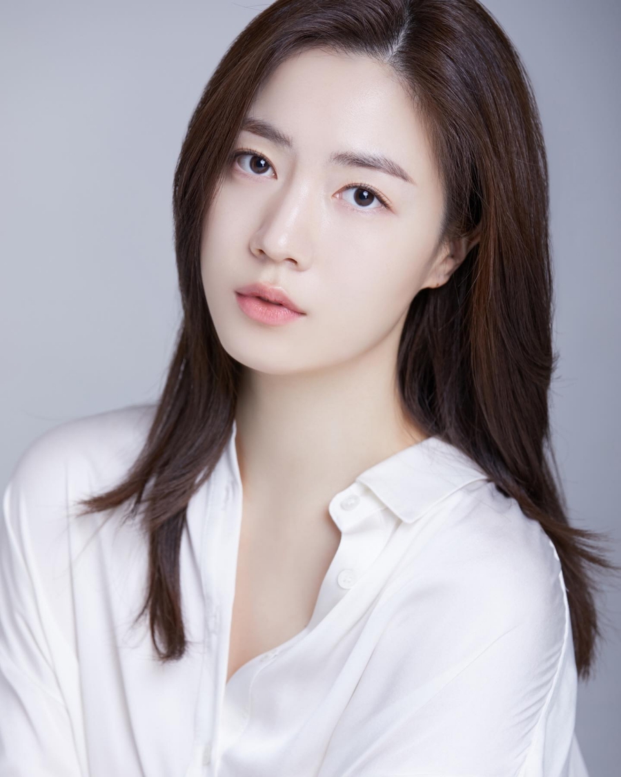 'Ƽ�ƶ� ���' ��ȭ��, ��¦ ��ȥ ��ǥ "9�� 12�� ��ȥ�մϴ�"