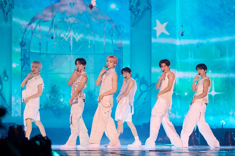 NCT WISH, ���ڸ� �ܼ�Ʈ �ǳ�����ù ���� '���� �� ����'�� �� é�� ����