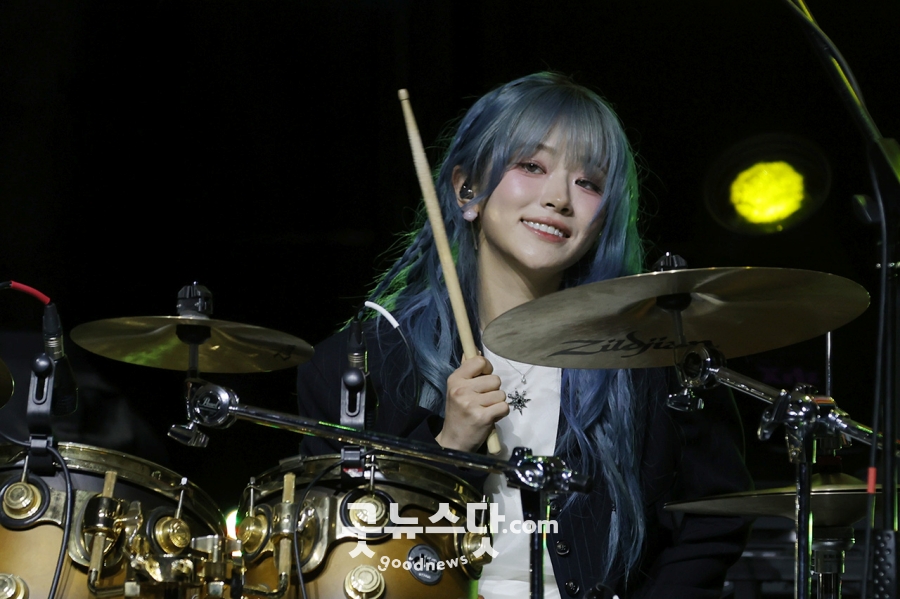 é��2 �� QWER, ������ ��� ���� 'CEREMONY'�� ���� ���� [����PICK]