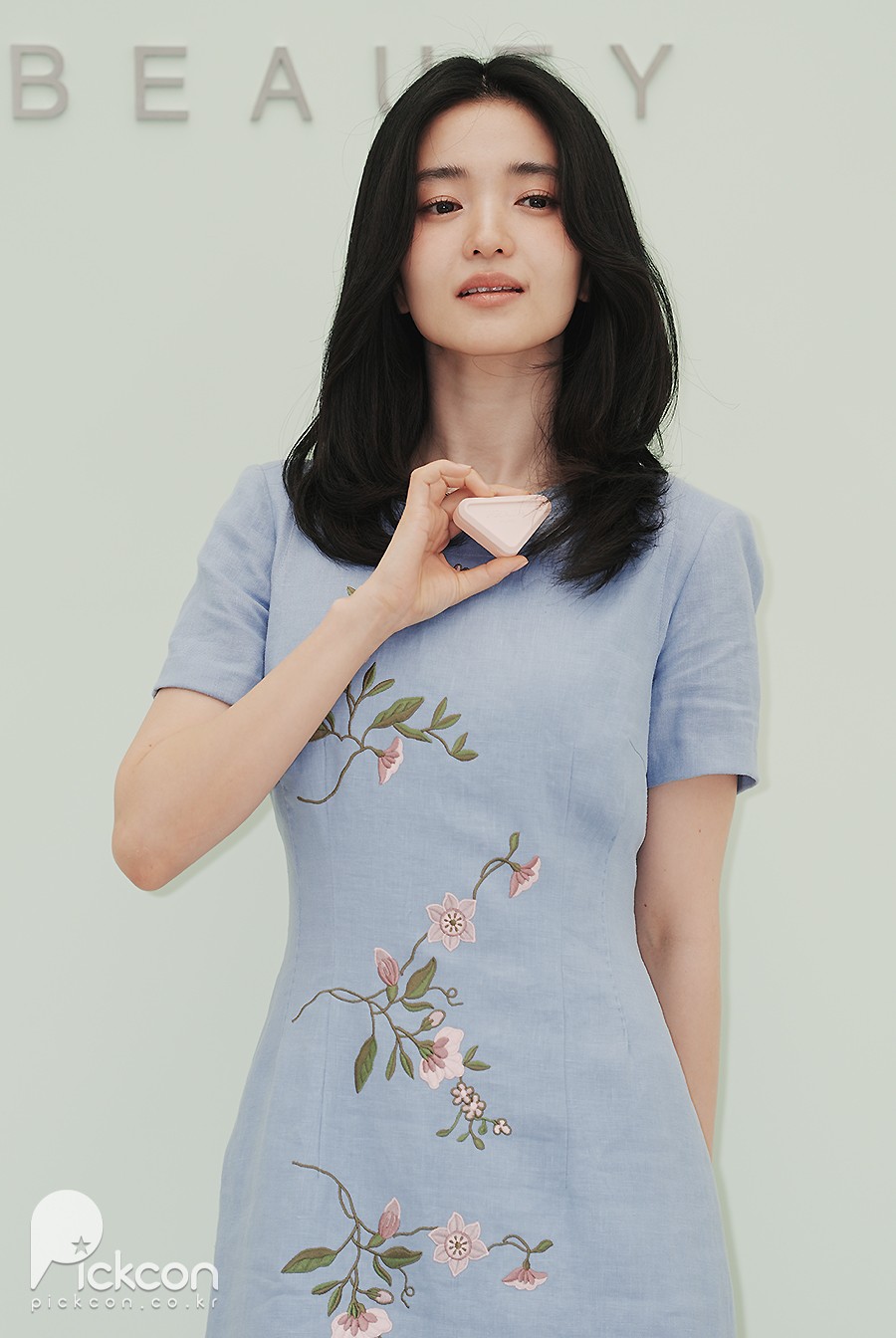 프라다뷰티 포토콜 / 사진: 픽콘DB
