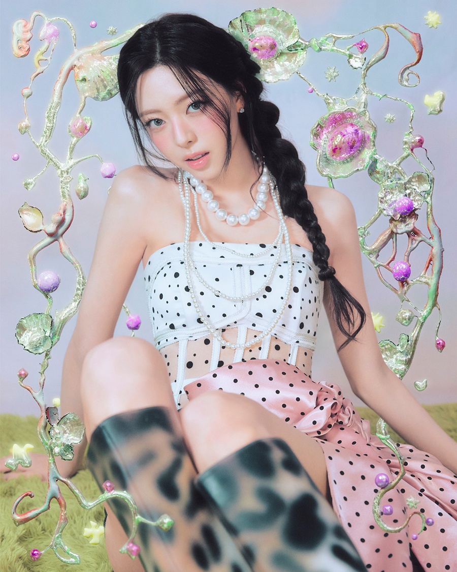 ITZY, �� ��� ���� ��� ���־�����ũ�� ������ �����ϴ� 'Motto'