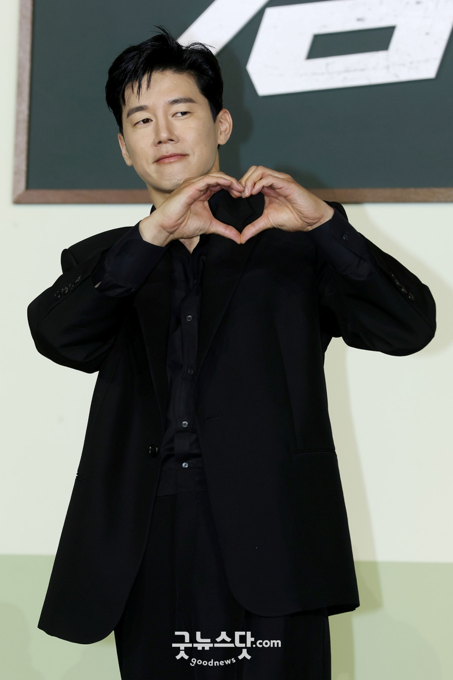 '참교육' 김무열 