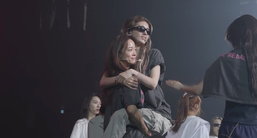 정채연, 아이오아이 10주년 콘서트 백스테이지에서 부터 눈물 펑펑