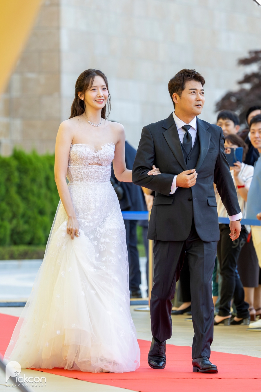 임윤아, 올해도 '청룡시리즈어워즈' 여신 활약 이어간다…전현무와 호흡